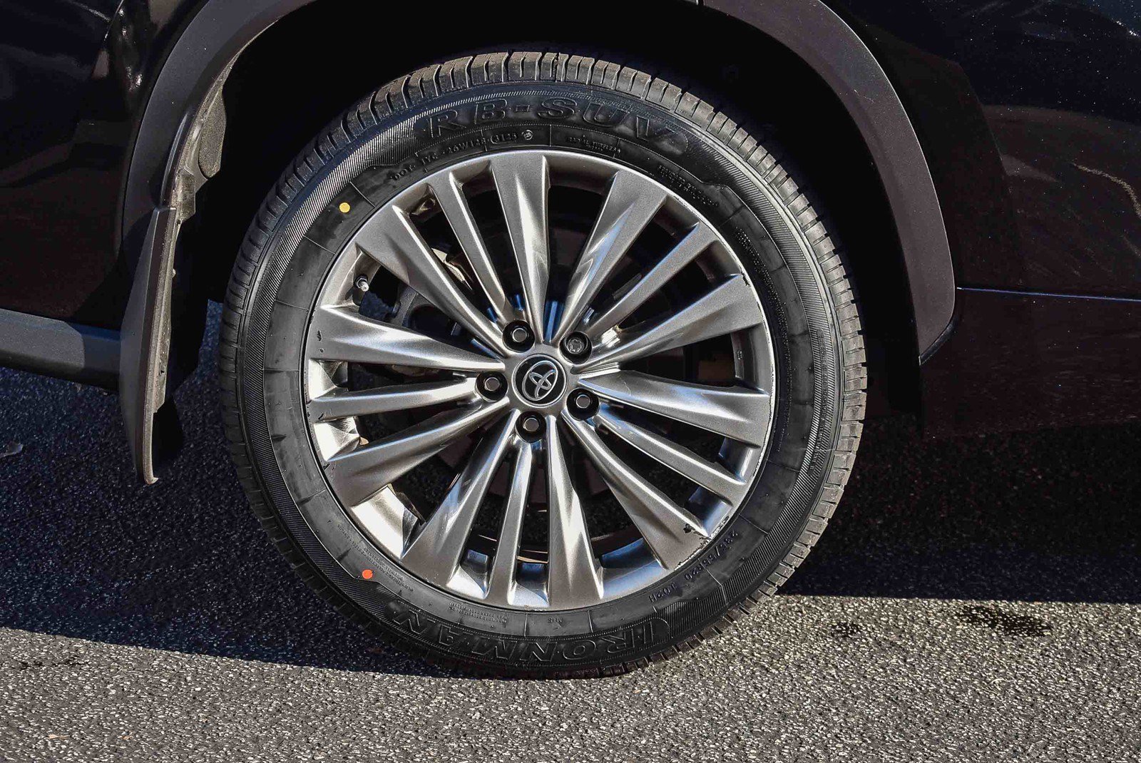 Used 2022 Toyota Highlander Platinum image 10