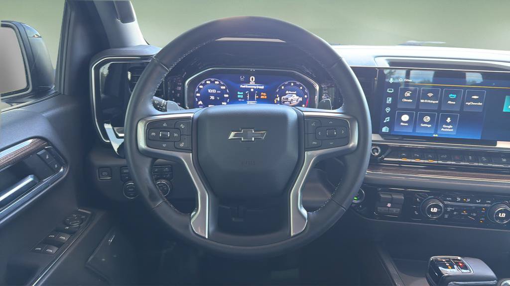 Used 2024 Chevrolet Silverado 1500 LT Trail Boss w/ Convenience Package II AWD/4WD image 10