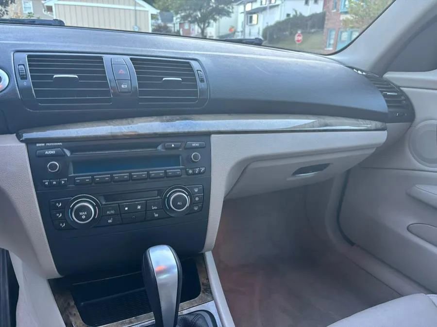 Used 2010 BMW 128i Coupe image 18