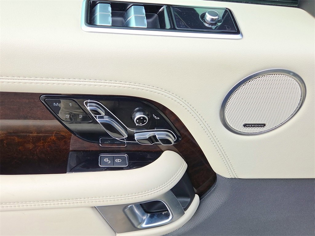 Used 2019 Land Rover Range Rover HSE image 7
