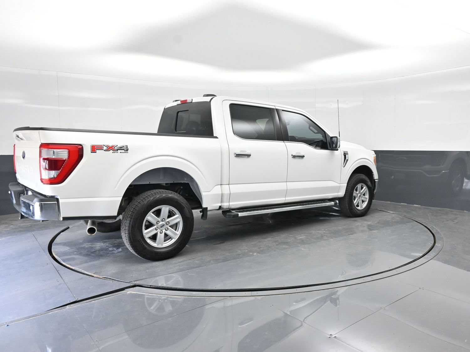 Certified 2023 Ford F150 Lariat w/ Trailer Tow Package AWD/4WD image 12
