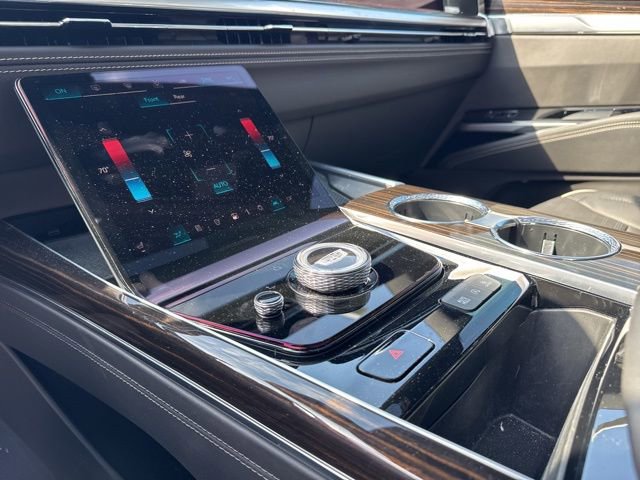 Used 2025 Cadillac Escalade Premium Luxury w/ Touring Package image 20
