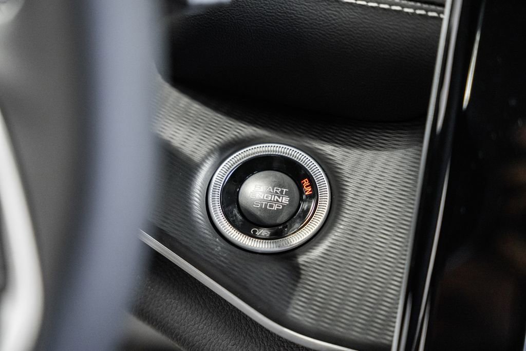 New 2025 Jeep Grand Cherokee L Laredo w/ Luxury Tech Group I image 24