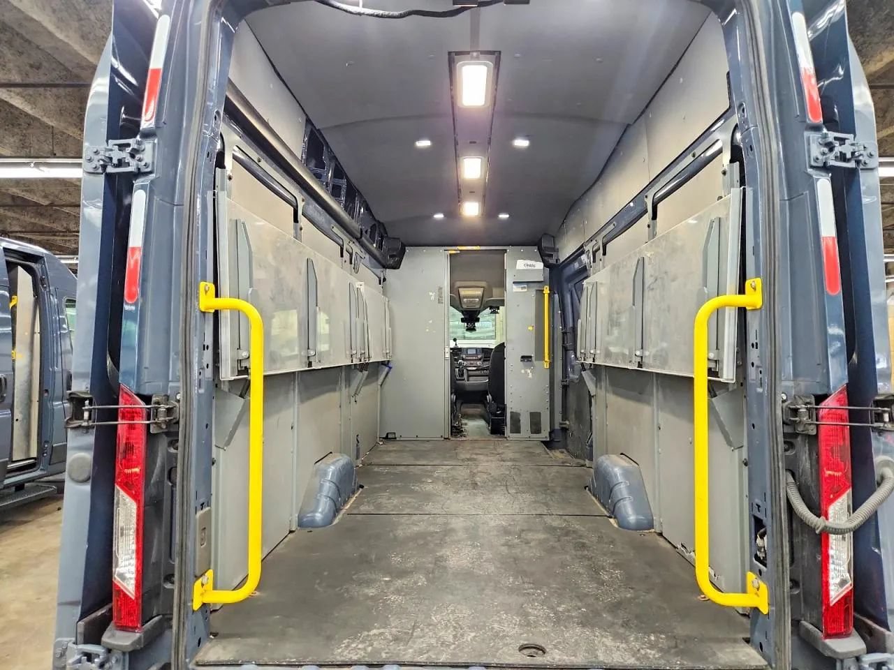 Used 2020 Ford Transit 250 148 High Roof Extended RWD image 6