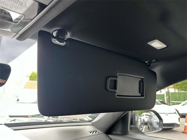 Certified 2022 Volkswagen Atlas Cross Sport SE image 33