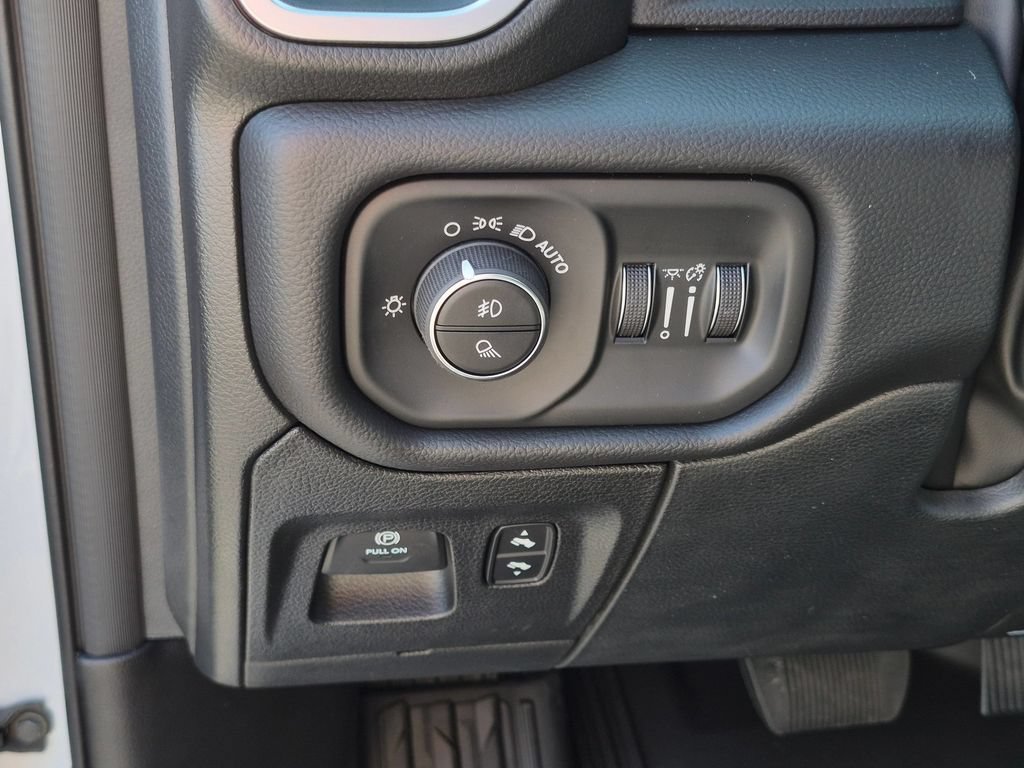New 2026 RAM 1500 Big Horn AWD/4WD image 14
