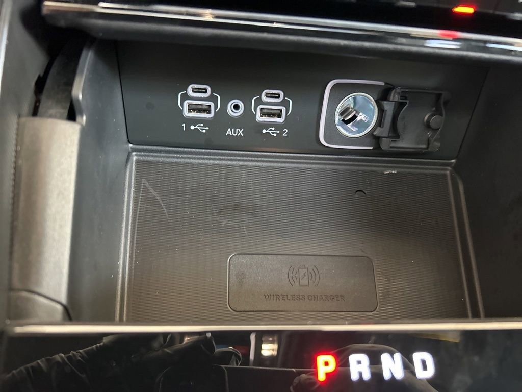 Used 2025 Jeep Grand Cherokee Altitude RWD image 48