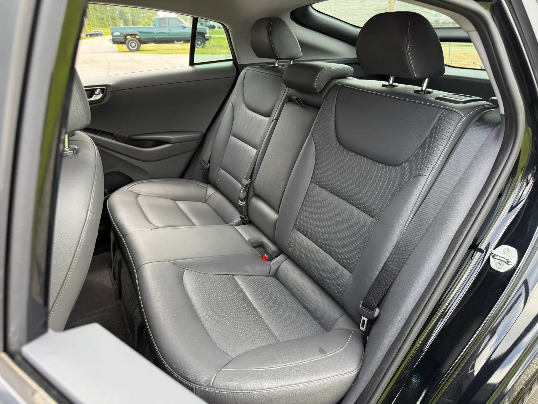 Used 2019 Hyundai Ioniq Limited w/ Ultimate Package 02 FWD image 31