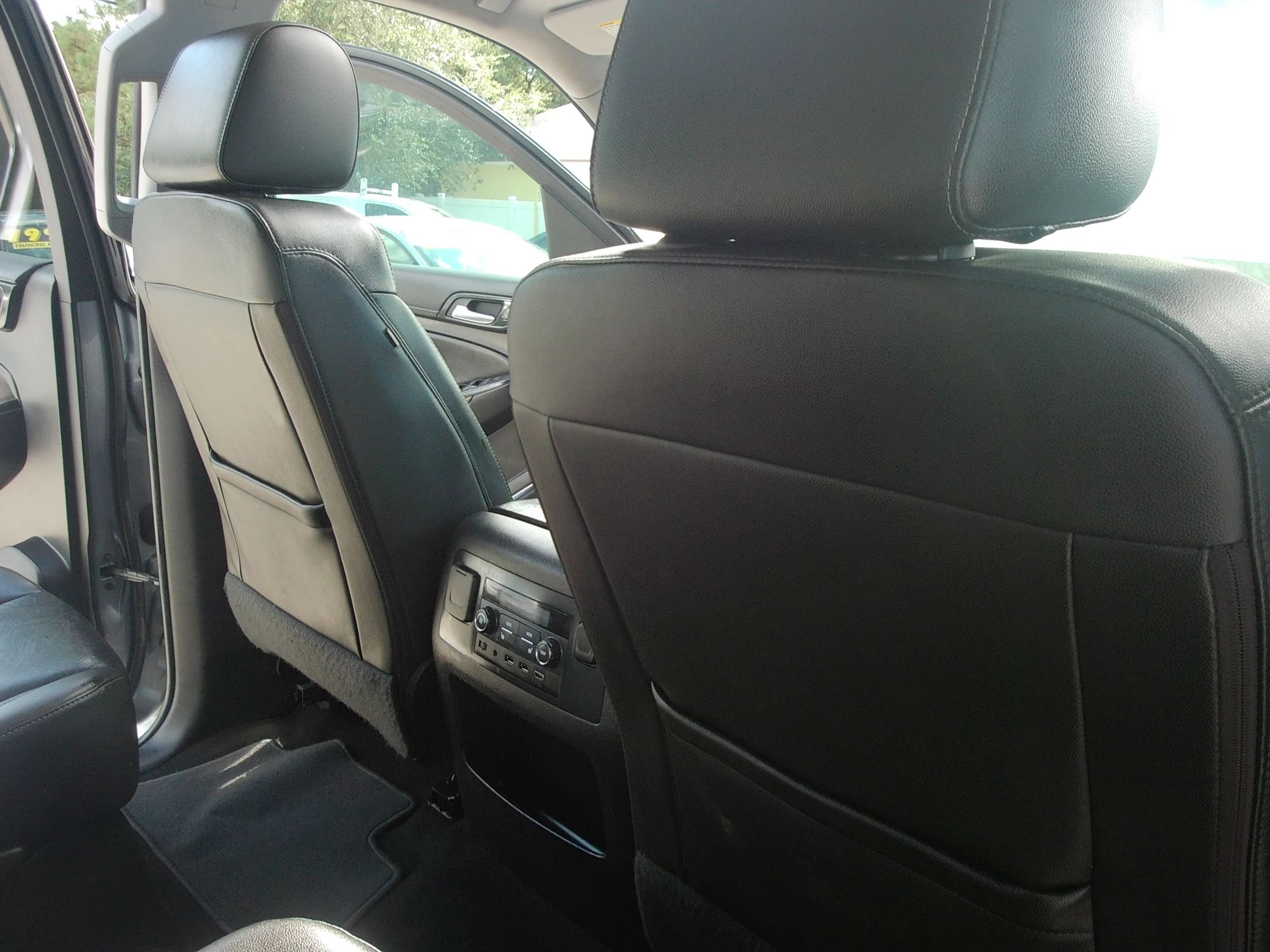 Used 2018 Chevrolet Suburban Premier RWD image 38