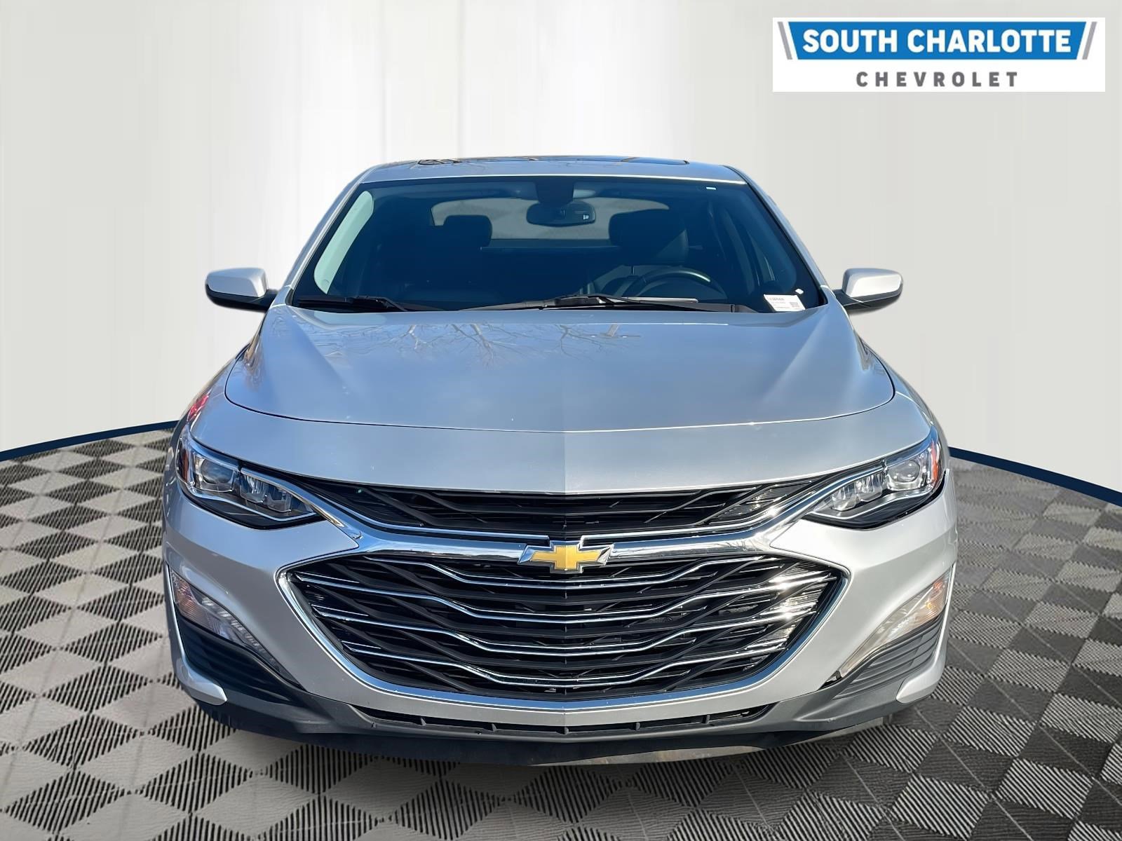 Used 2022 Chevrolet Malibu Premier image 2