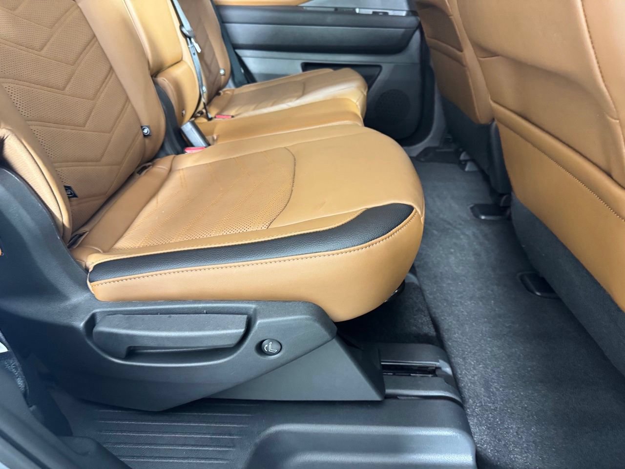 Used 2025 Nissan Pathfinder Platinum w/ Cargo Package FWD image 35