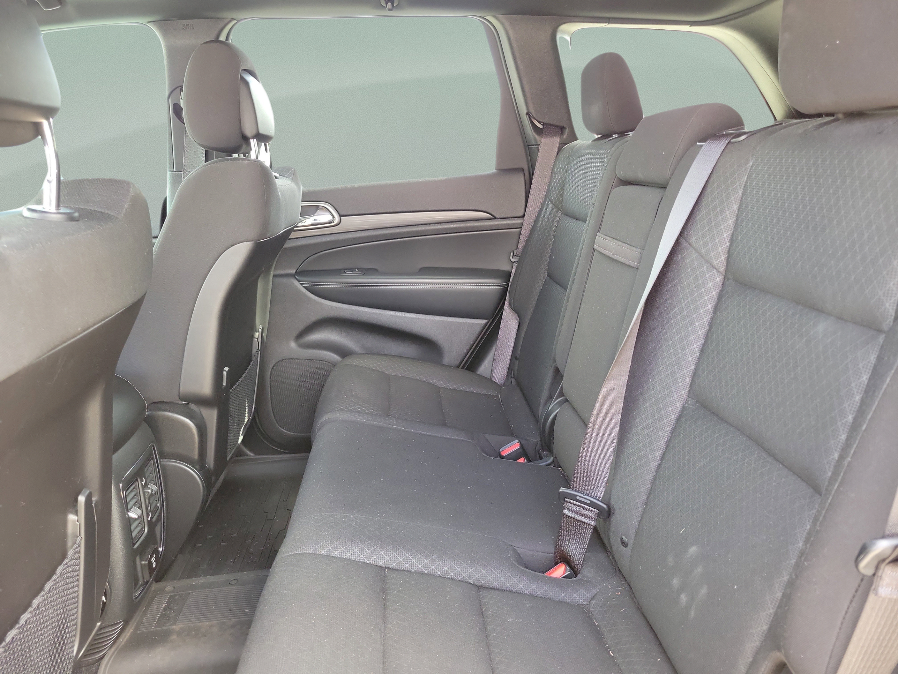 Used 2021 Jeep Grand Cherokee Freedom Edition AWD/4WD image 7