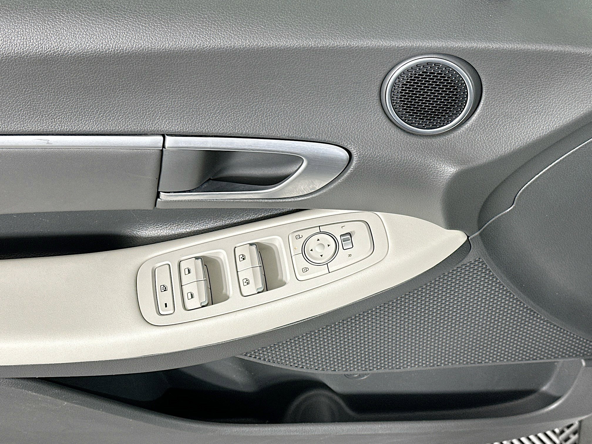 Used 2025 Hyundai Sonata SEL image 15