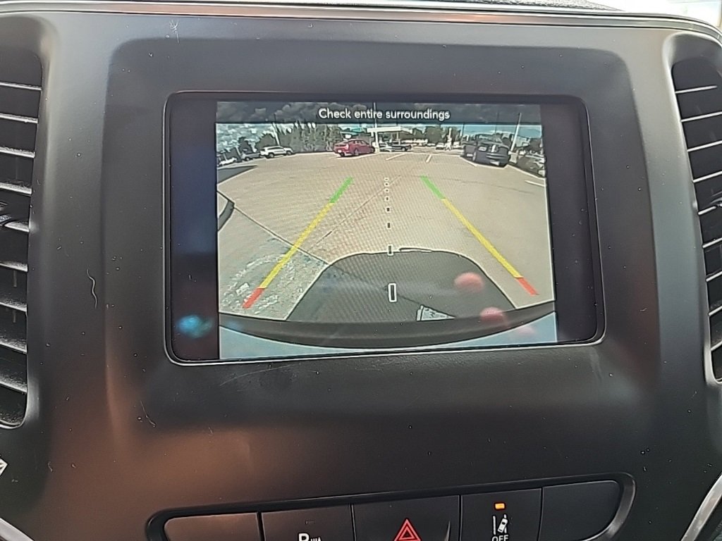 Certified 2021 Jeep Cherokee Latitude Plus w/ Sun & Sound Group image 30