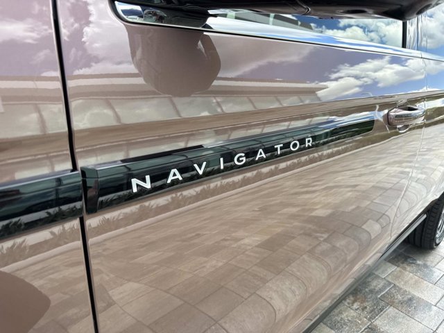 New 2025 Lincoln Navigator L Black Label image 7
