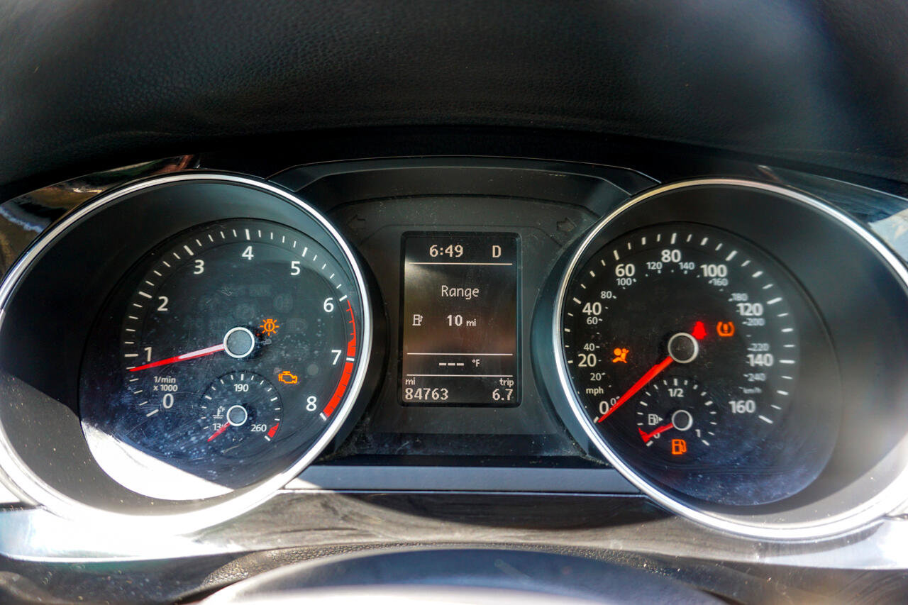 Used 2016 Volkswagen Jetta SEL w/ Lighting Package image 10