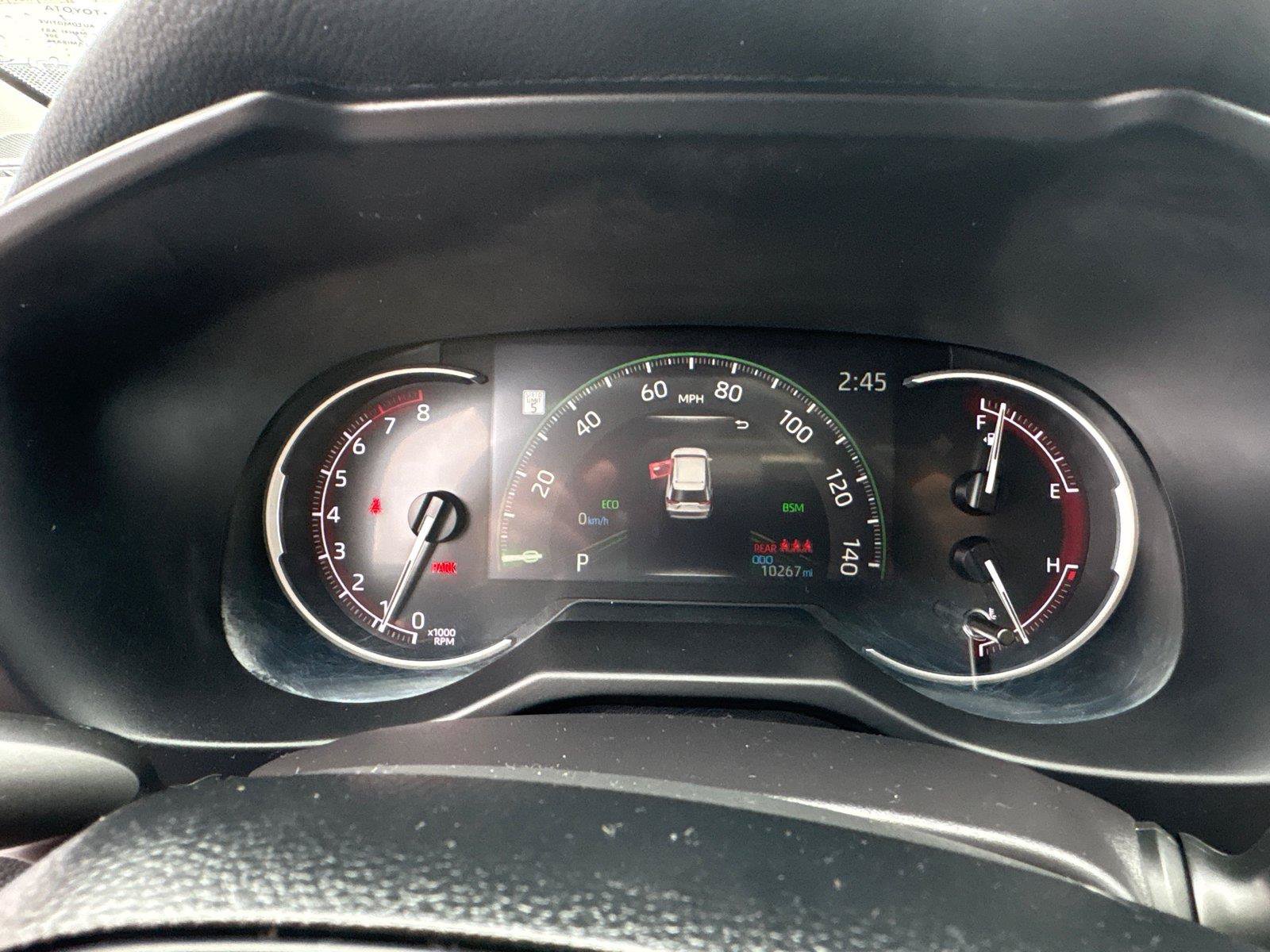 Certified 2025 Toyota RAV4 LE FWD image 23