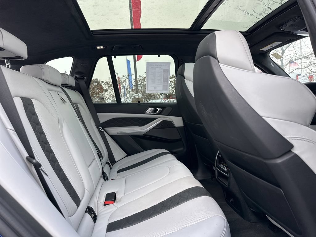 Used 2022 BMW X5 M w/ Executive Package AWD/4WD image 33