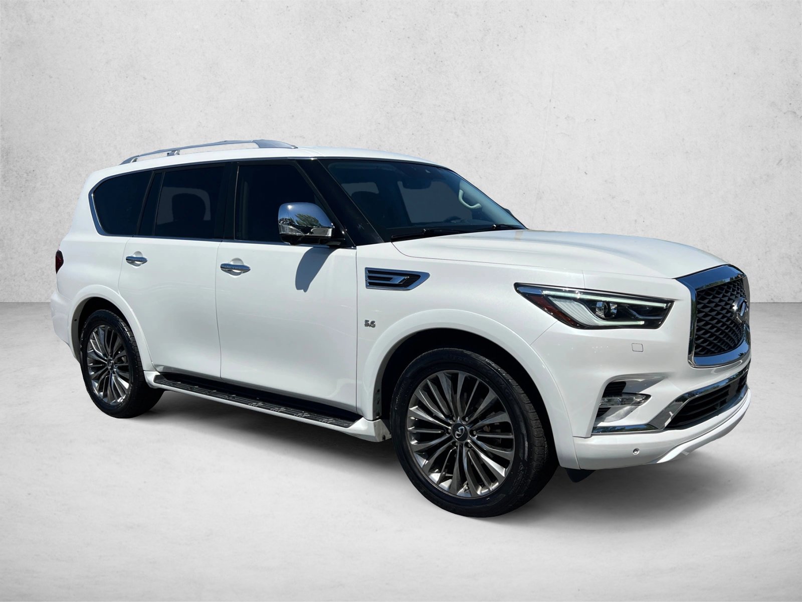 Used 2019 INFINITI QX80 Luxe w/ Proactive Package AWD/4WD image 3