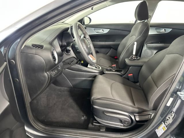 Used 2023 Kia Forte LXS w/ LXS Technology Package image 11