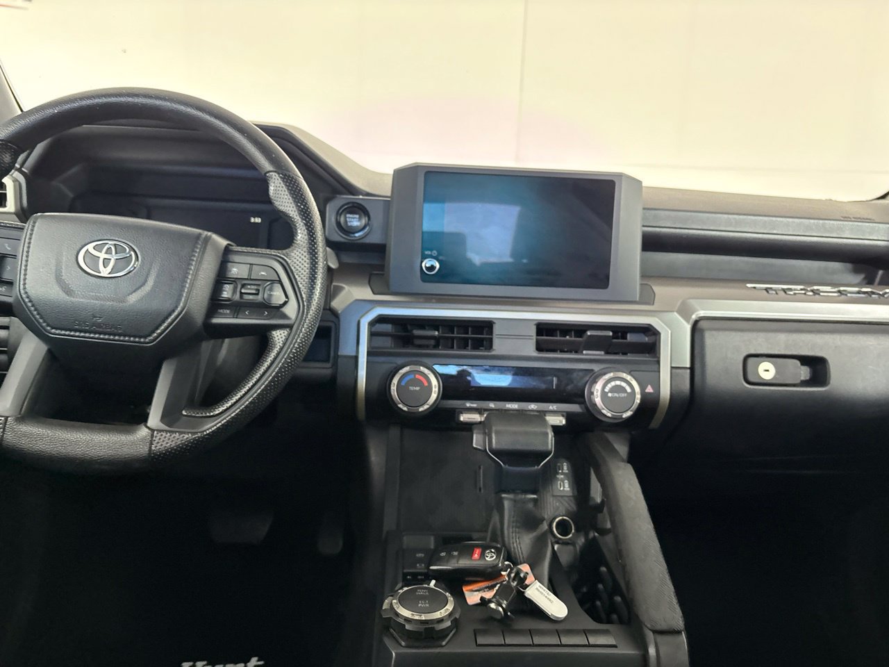 Used 2024 Toyota Tacoma SR5 AWD/4WD image 24