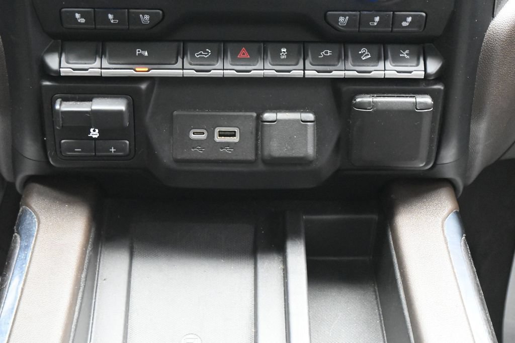 Used 2022 Chevrolet Silverado 1500 LTZ w/ LTZ Convenience Package II AWD/4WD image 22