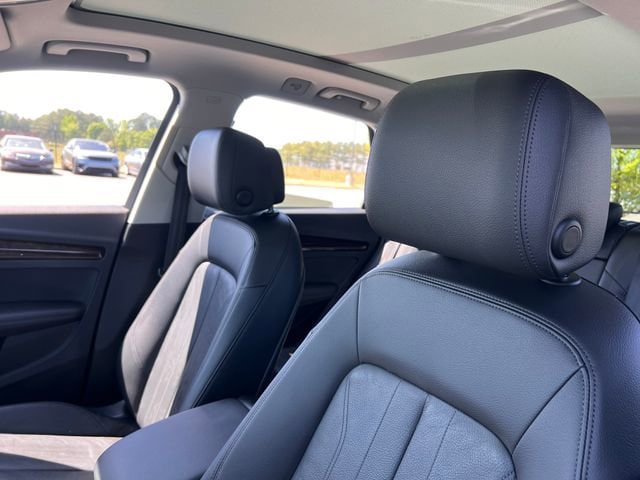 Used 2018 Audi Q5 Prestige w/ Prestige Package AWD/4WD image 15