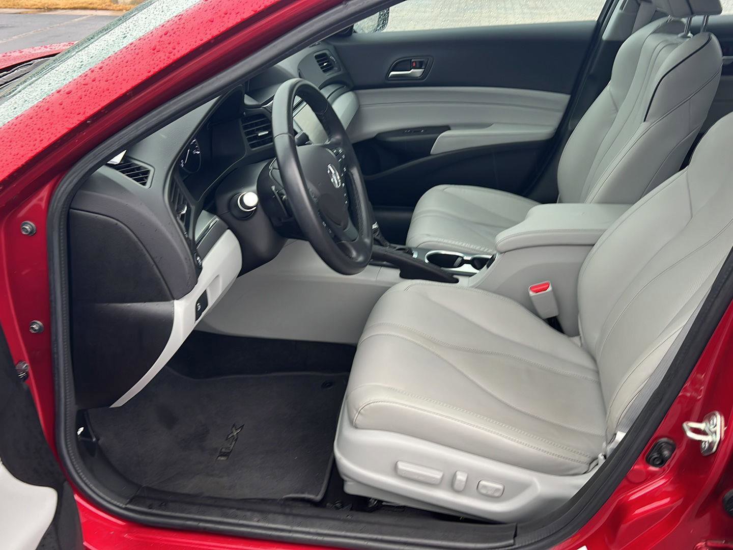 Used 2020 Acura ILX FWD image 10