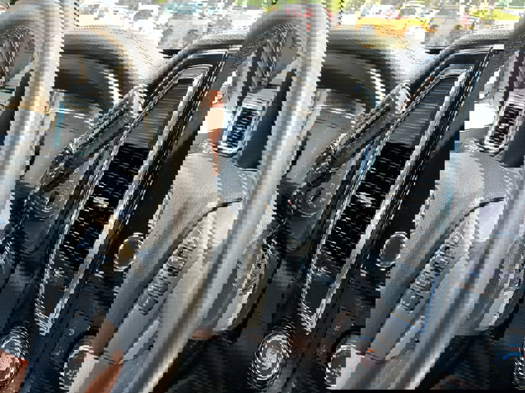 Used 2023 Nissan Titan Platinum Reserve w/ Moonroof Package image 20