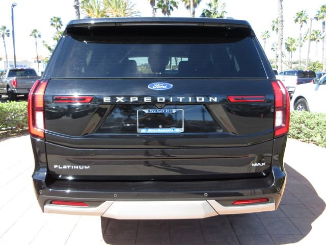 Certified 2025 Ford Expedition Max Platinum image 3