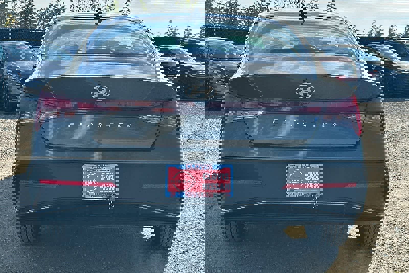 Used 2025 Hyundai Elantra SE image 8