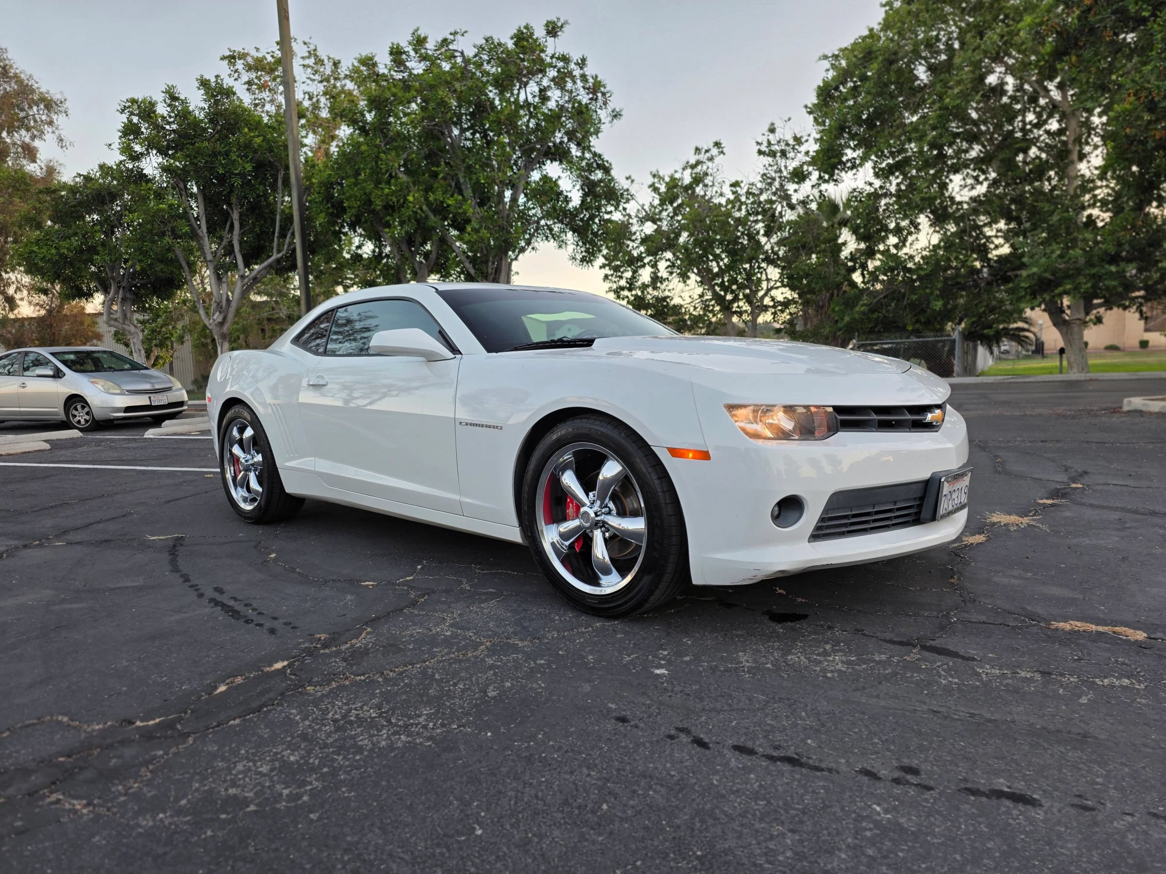 Used 2015 Chevrolet Camaro LT RWD image 3