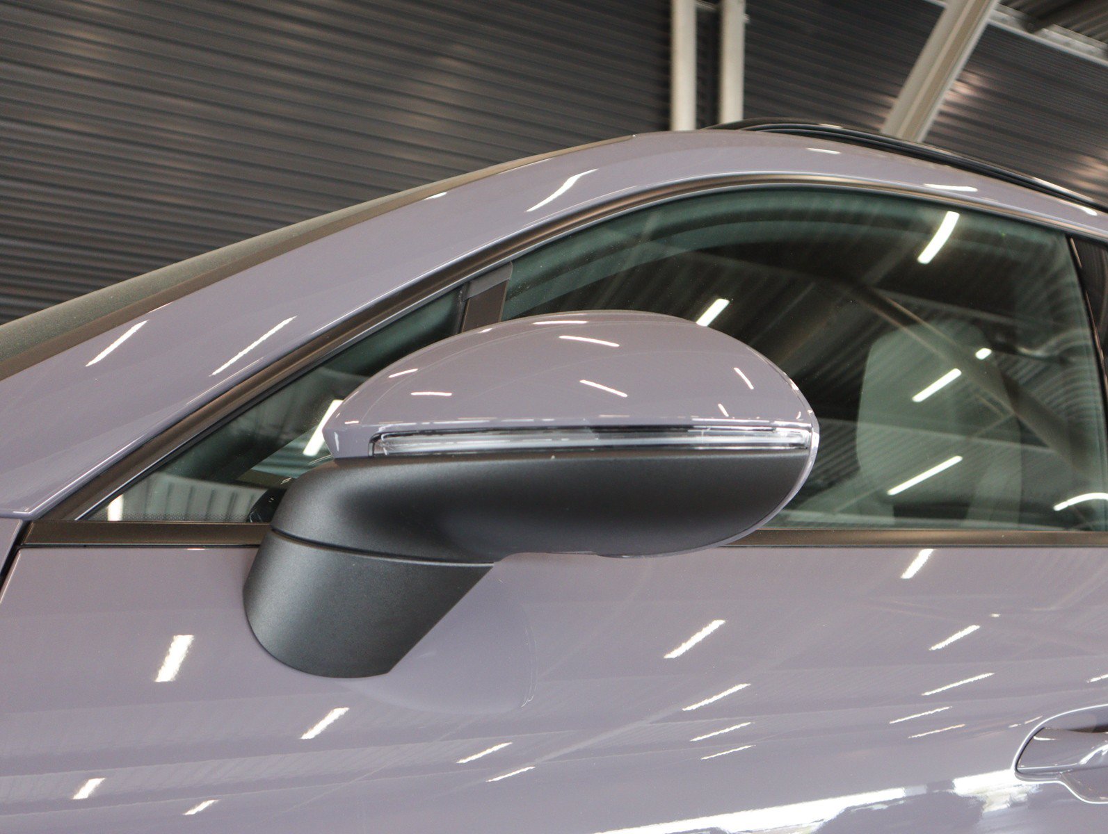 Certified 2025 Porsche Macan Electric RWD image 28