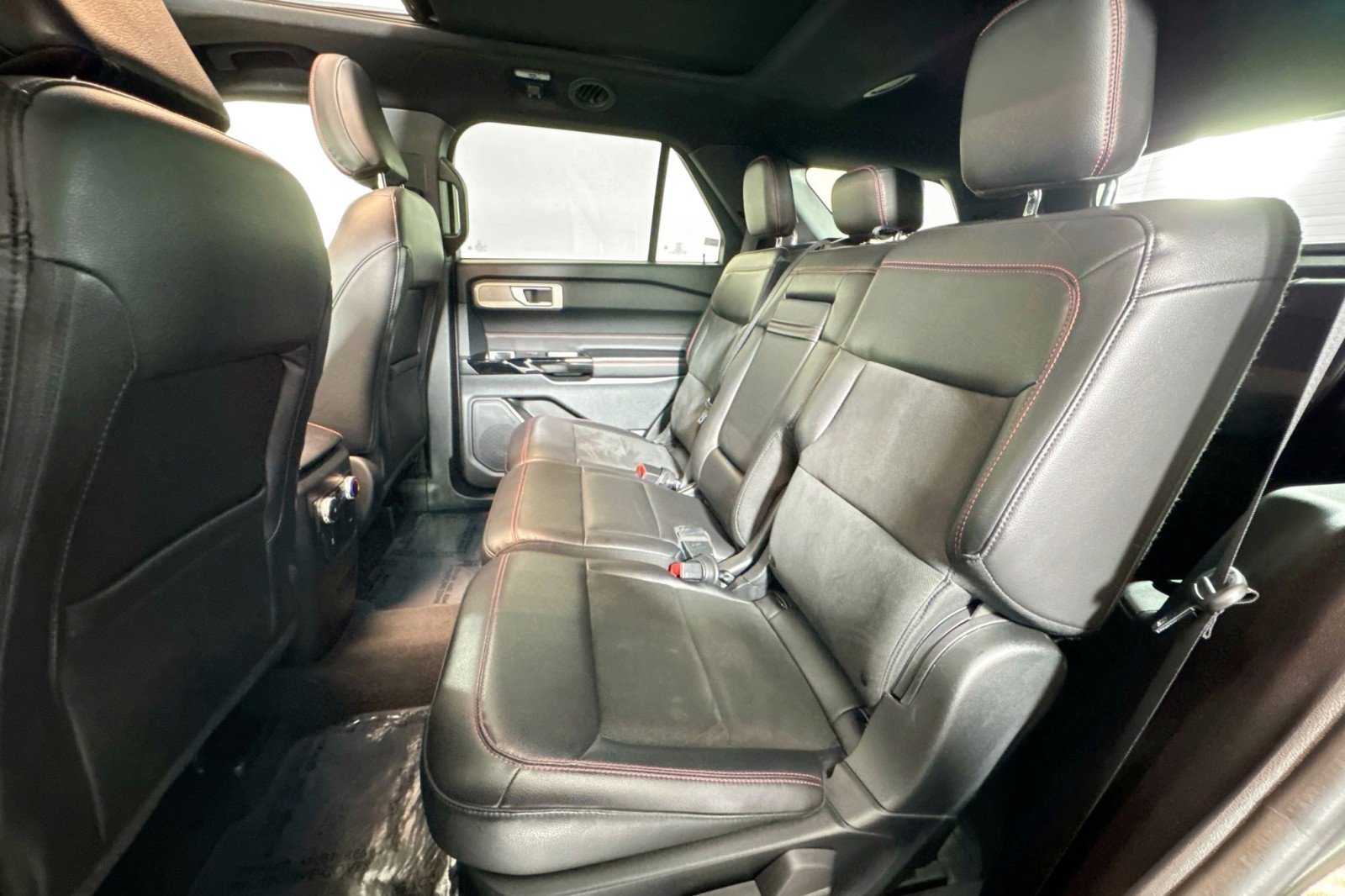 Used 2022 Ford Explorer ST-Line w/ Class IV Trailer Tow Package image 23