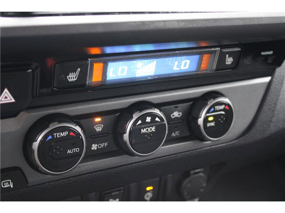 Used 2017 Toyota Tacoma TRD Off-Road w/ Premium & Technology Package image 26