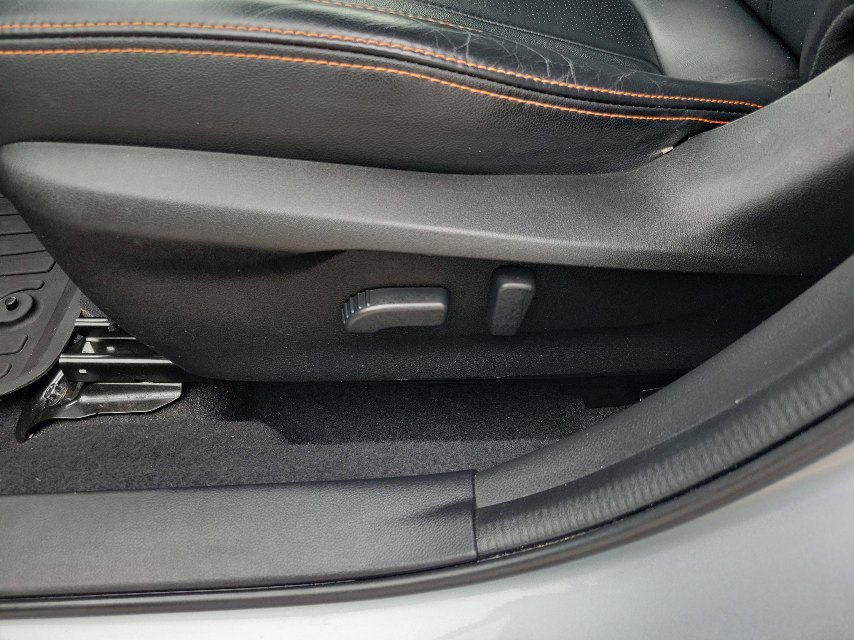 Used 2020 Subaru Crosstrek 2.0i Limited w/ Moonroof Package w/Navigation AWD/4WD image 18