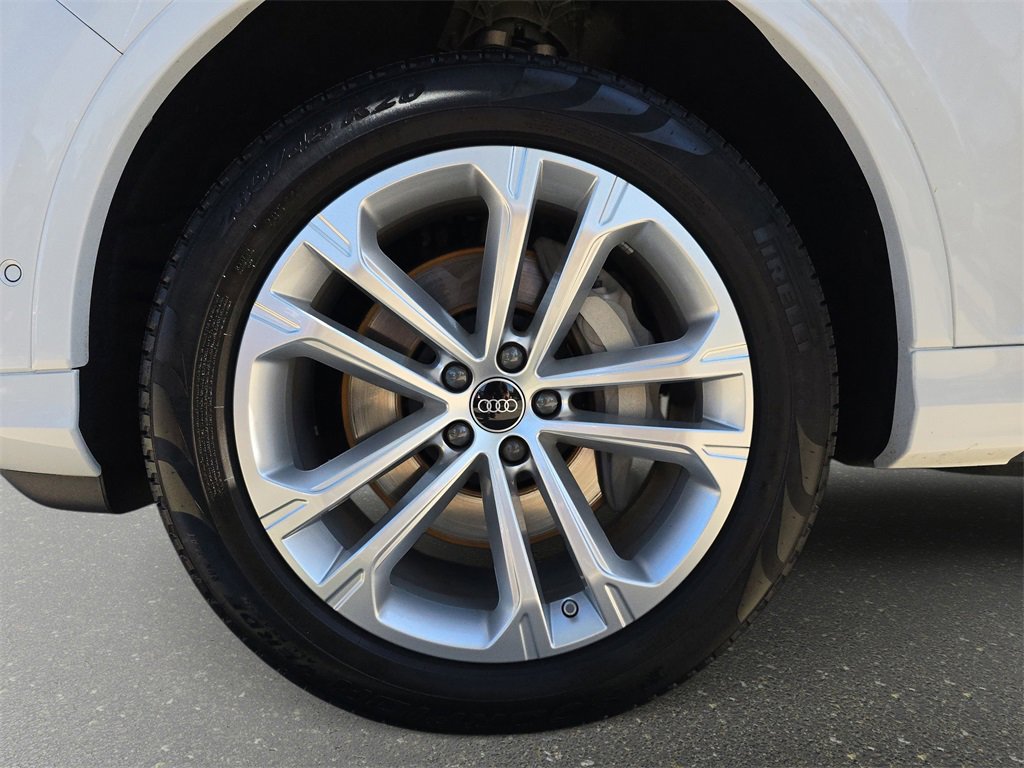 Certified 2025 Audi Q7 3.0T Premium Plus image 34