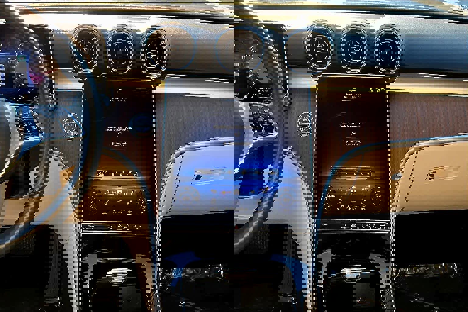 Used 2022 Mercedes-Benz C 300 4MATIC Sedan image 6