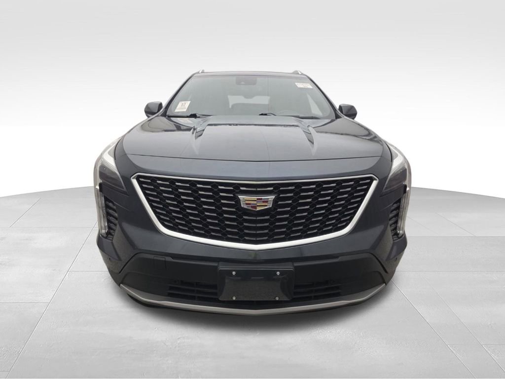 Used 2019 Cadillac XT4 Premium Luxury AWD/4WD image 2
