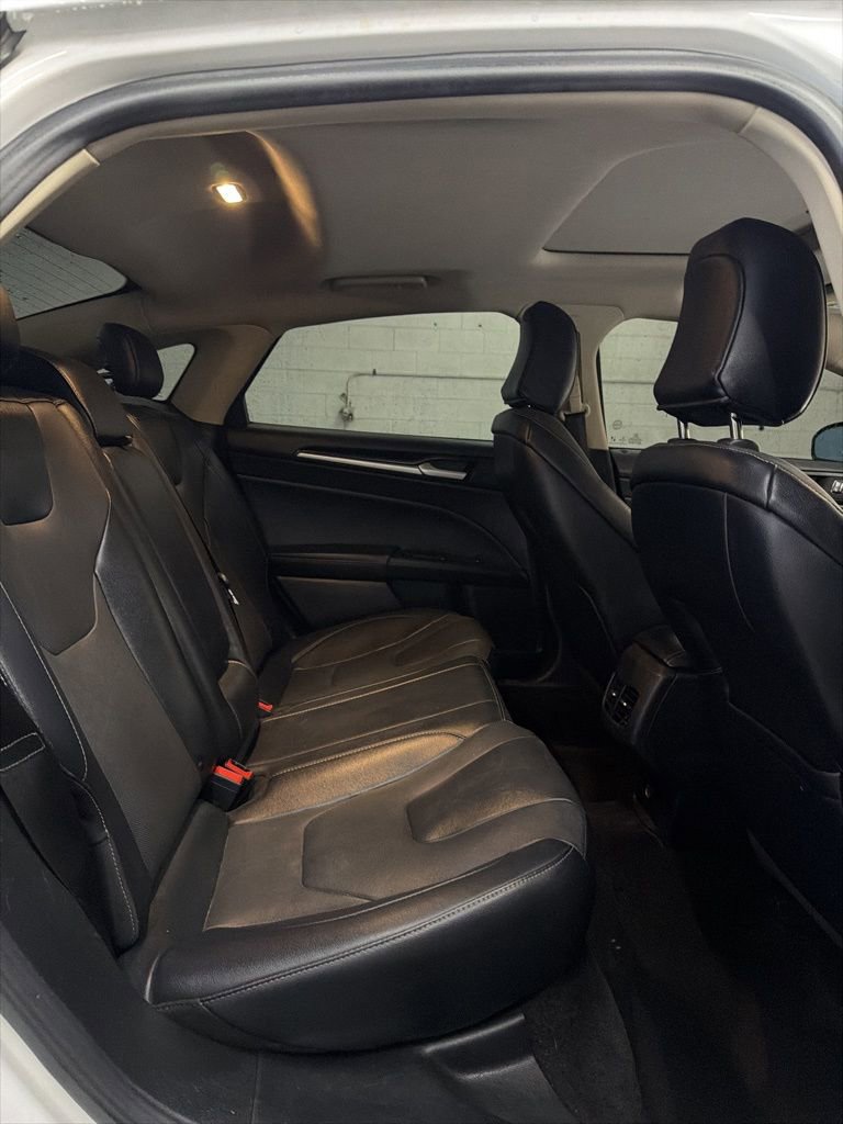 Used 2020 Ford Fusion Titanium AWD/4WD image 37