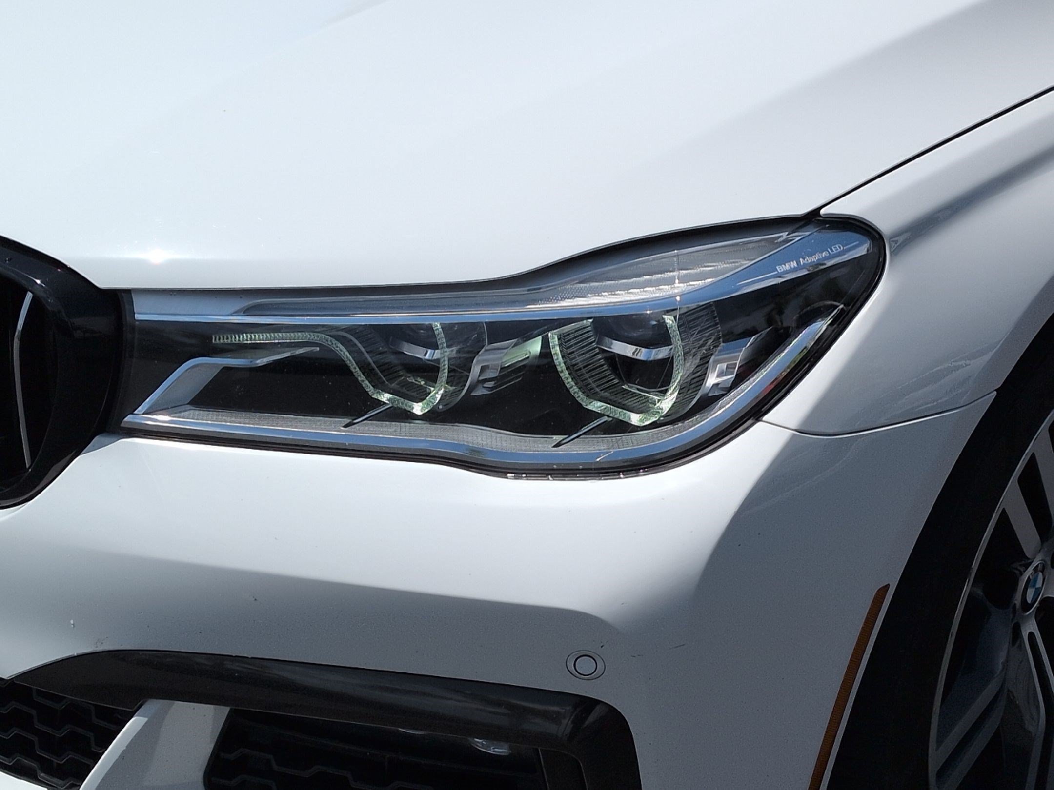 Used 2019 BMW 750i w/ M Sport Package RWD image 6