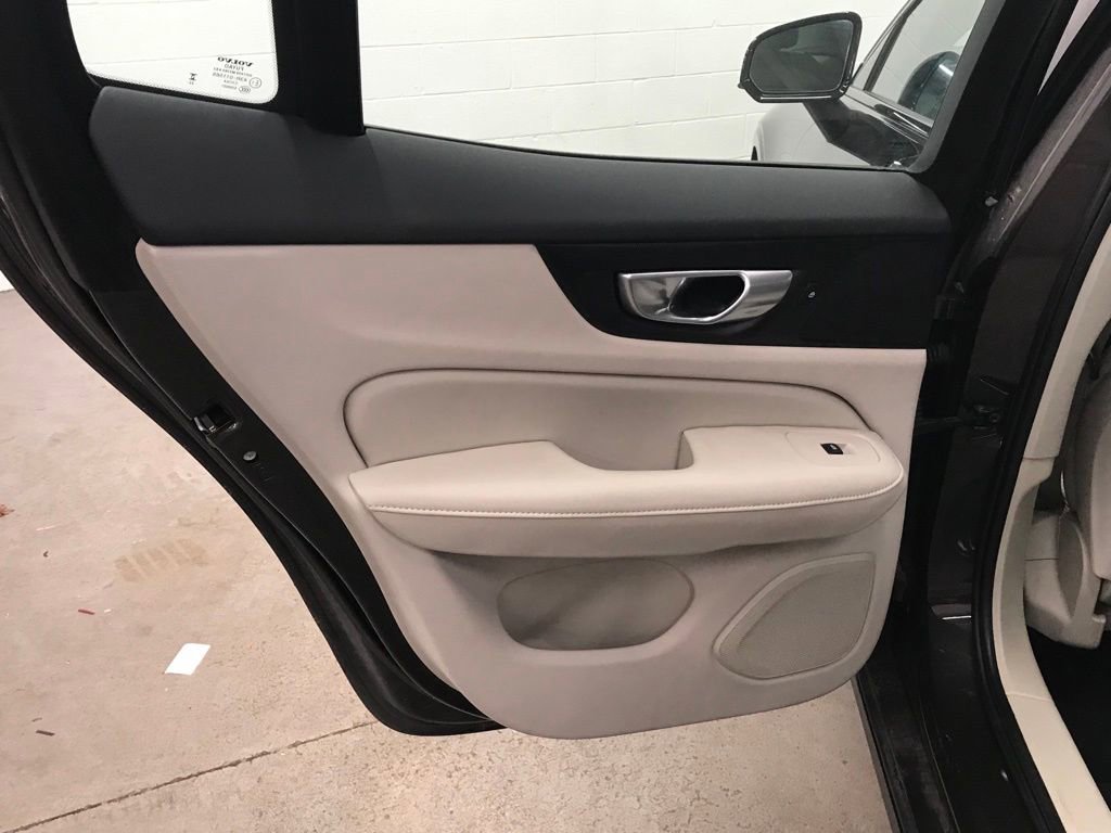 Used 2024 Volvo S60 B5 Core w/ Climate Package image 23