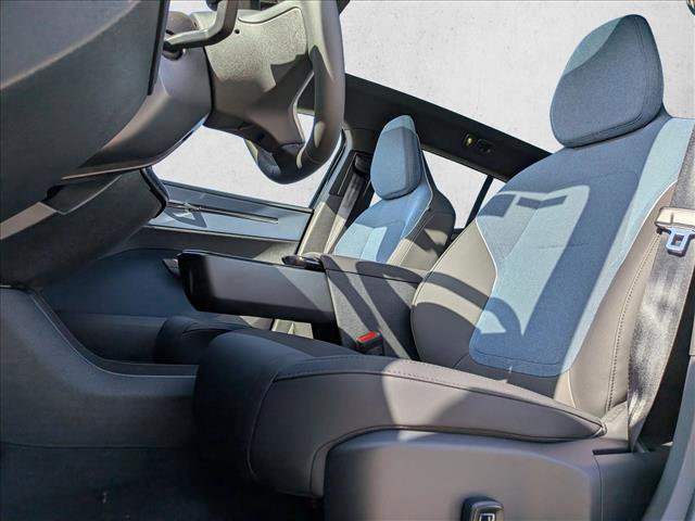 New 2026 Volvo EX30 Plus w/ Climate Package image 4