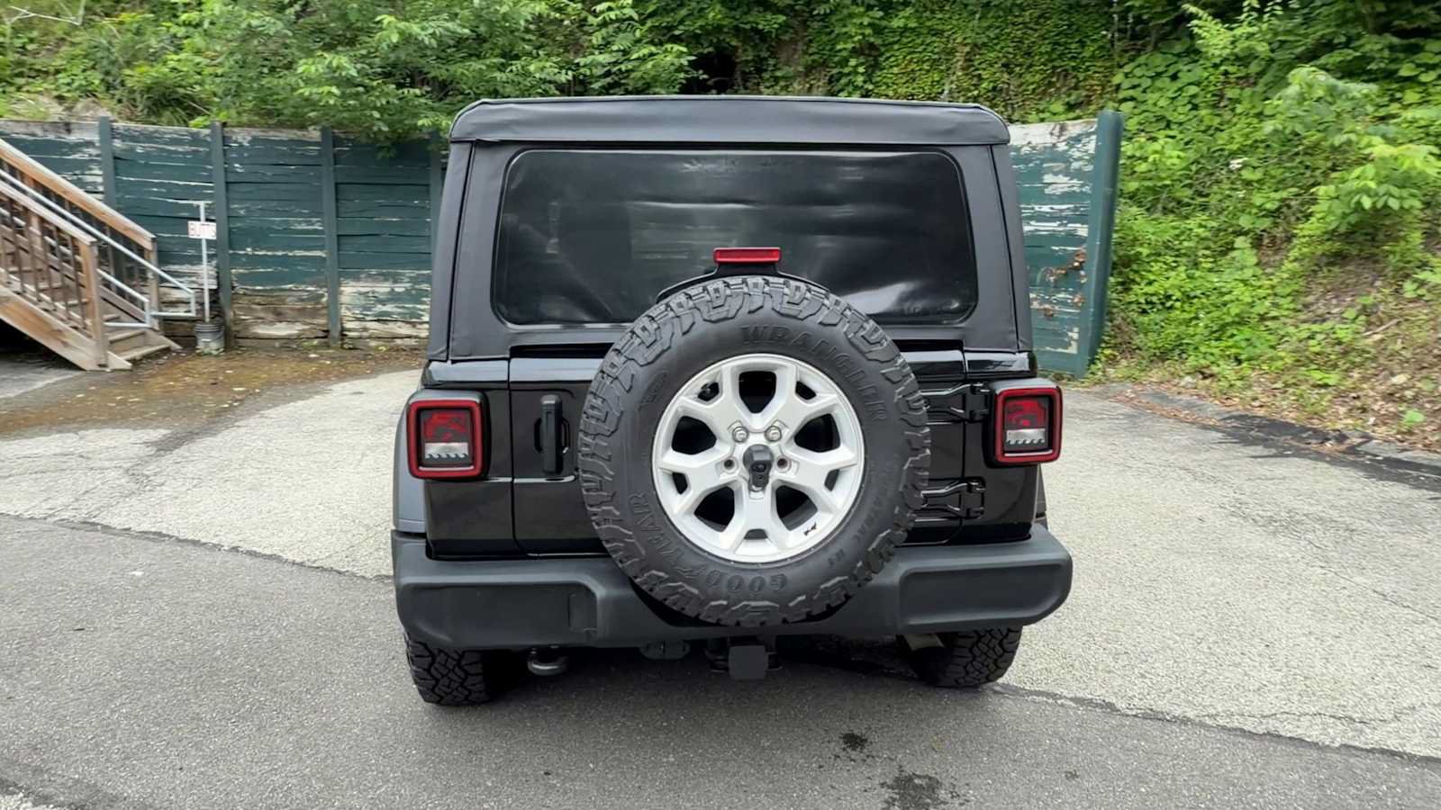 Used 2021 Jeep Wrangler Unlimited Sport AWD/4WD image 7