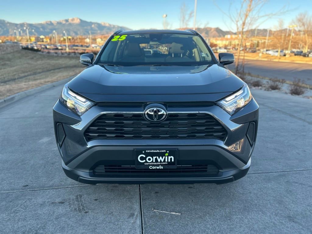 Used 2025 Toyota RAV4 XLE video 2