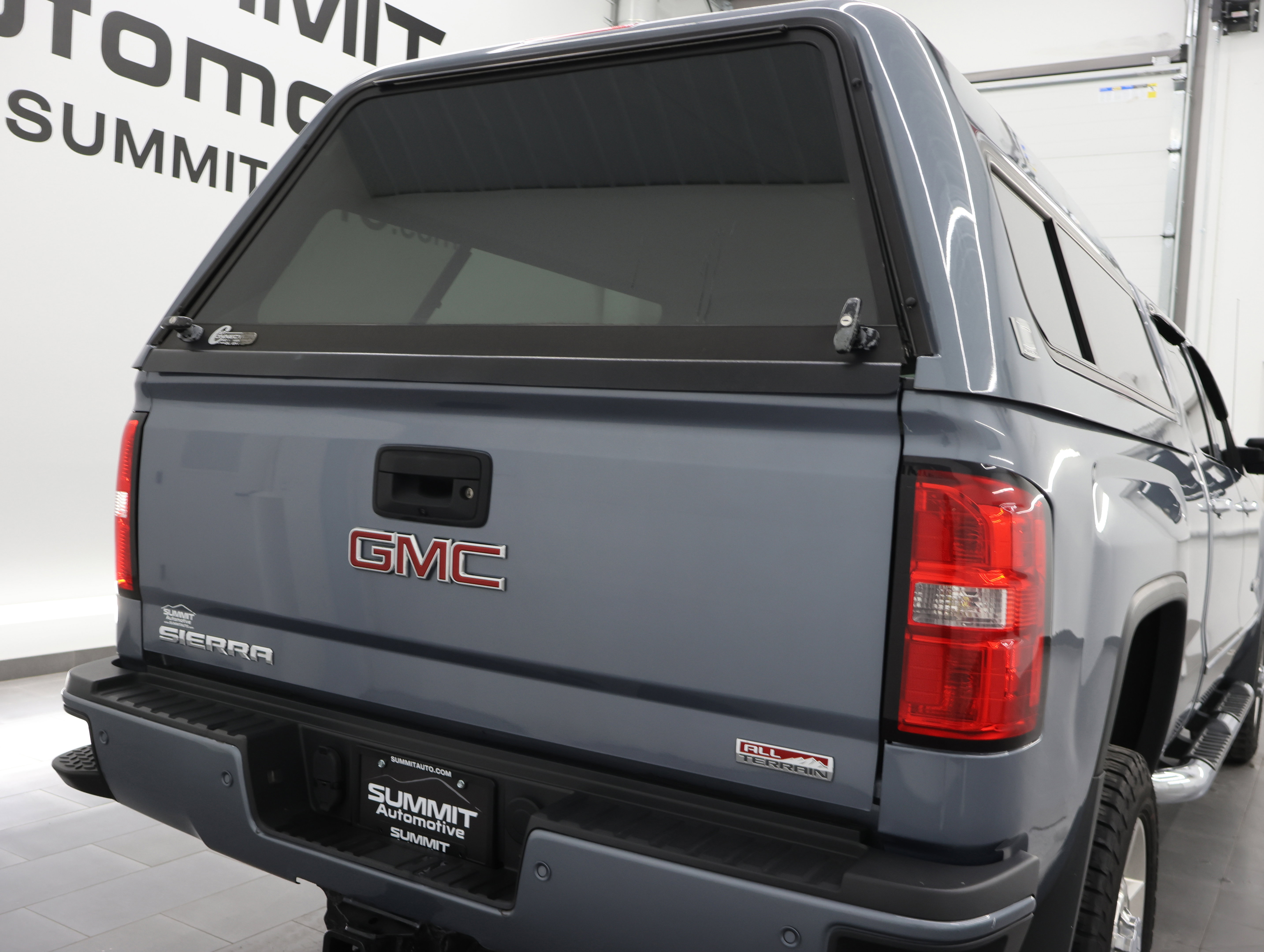 Used 2016 GMC Sierra 2500 SLT w/ All-Terrain HD Package AWD/4WD image 26