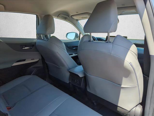 Used 2024 Toyota Venza XLE AWD/4WD image 18