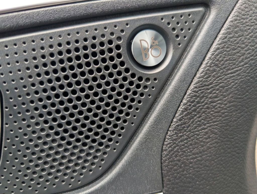 Used 2023 Ford Edge Titanium image 19