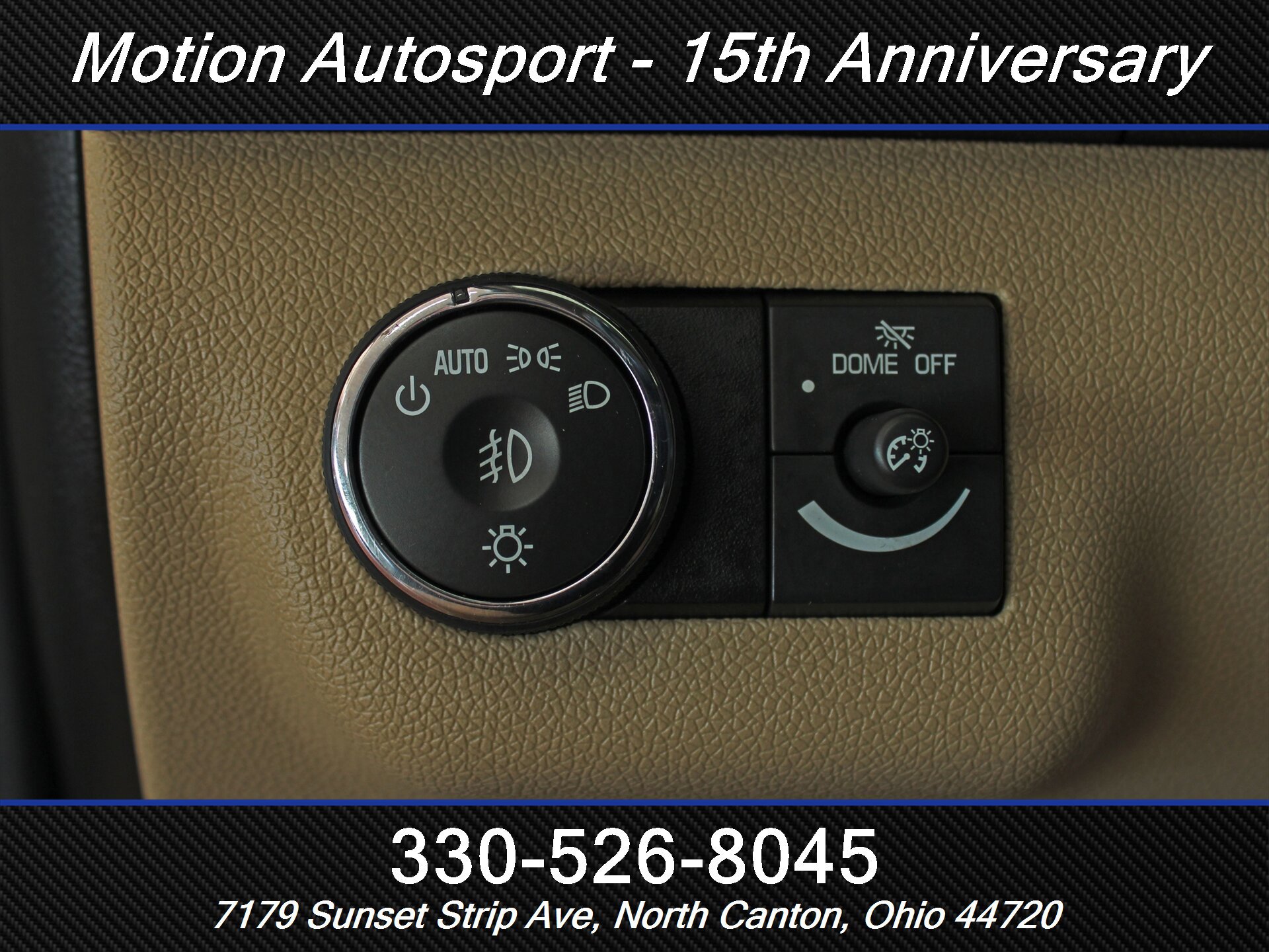 Used 2012 GMC Acadia Denali AWD/4WD image 16