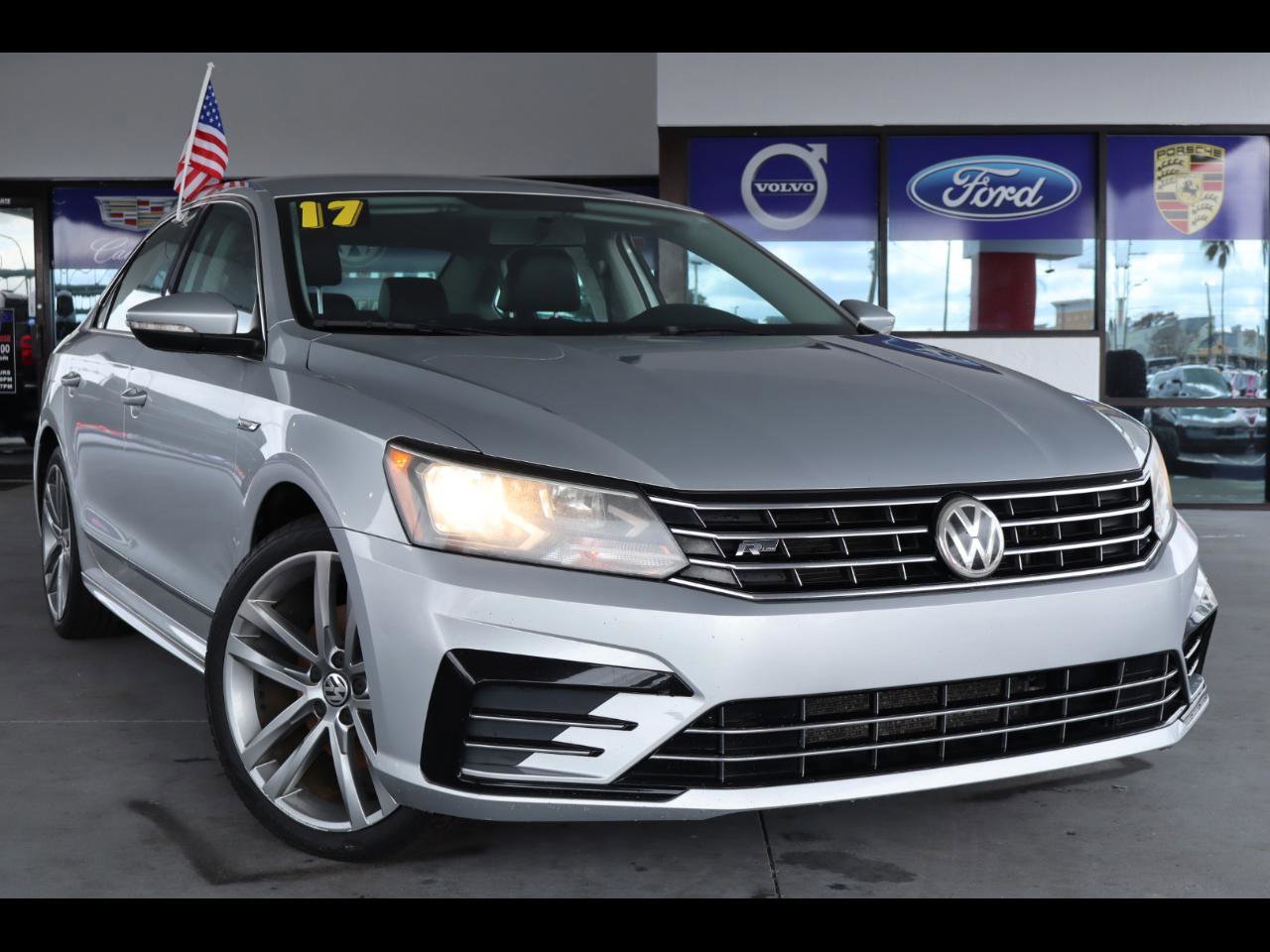 Used 2017 Volkswagen Passat 1.8T R-Line image 1